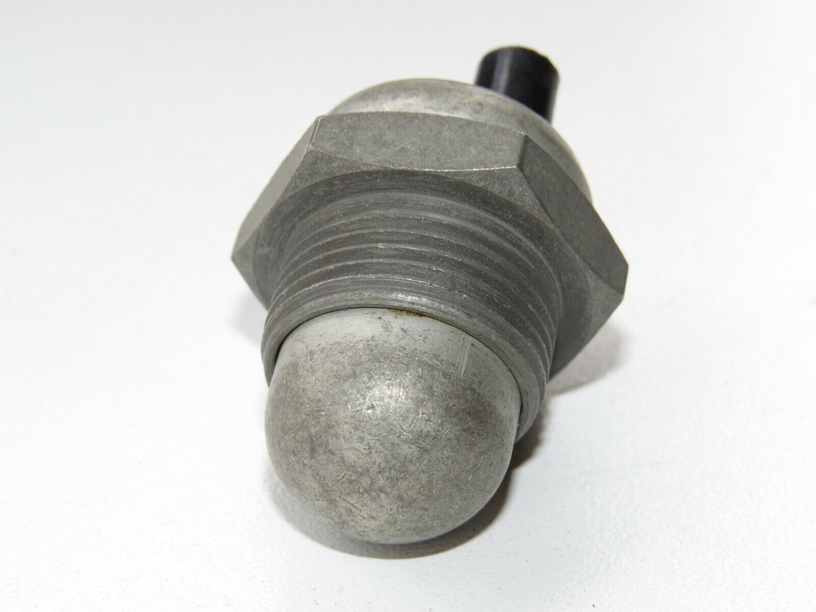 Bentley Rolls Royce 1980-1987 OEM NEW Thermostat Housing Otter Switch - Image 3