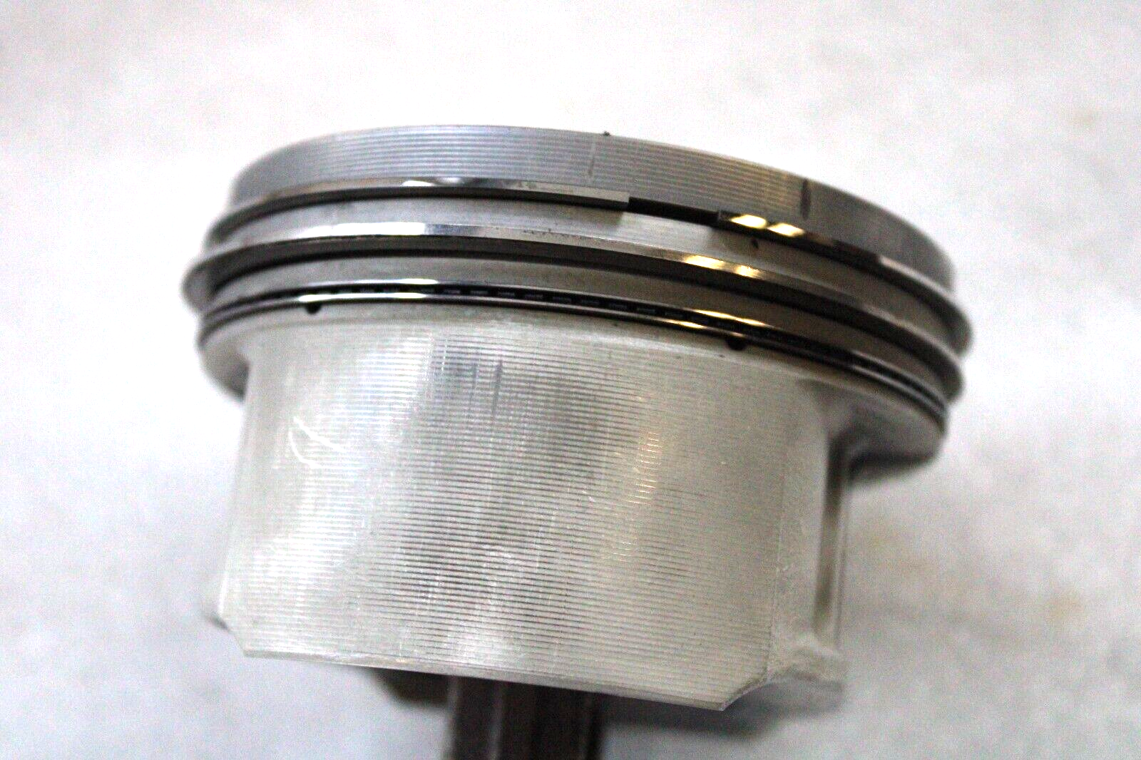 Porsche 911 3.4L 996 1999-2002 OEM Piston W/Connecting Rod #1 – Image 3
