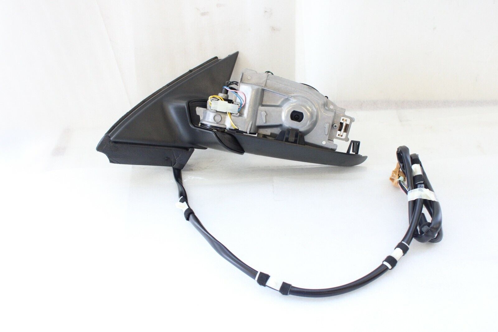 Audi A4 S4 2002 2003 2004 2005 2006 2007 2008 OEM Mirror Base Assembly Front LH - Image 5