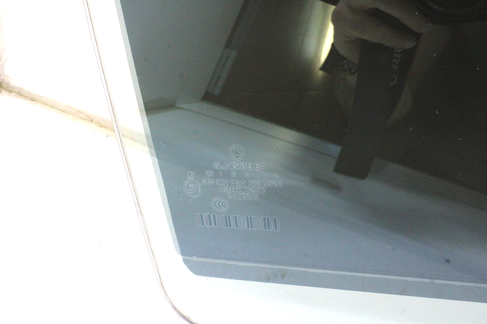 Mercedes-Benz S350 2009 2010 2011 2012 2013 OEM Rear Right Door Window Glass - Image 3