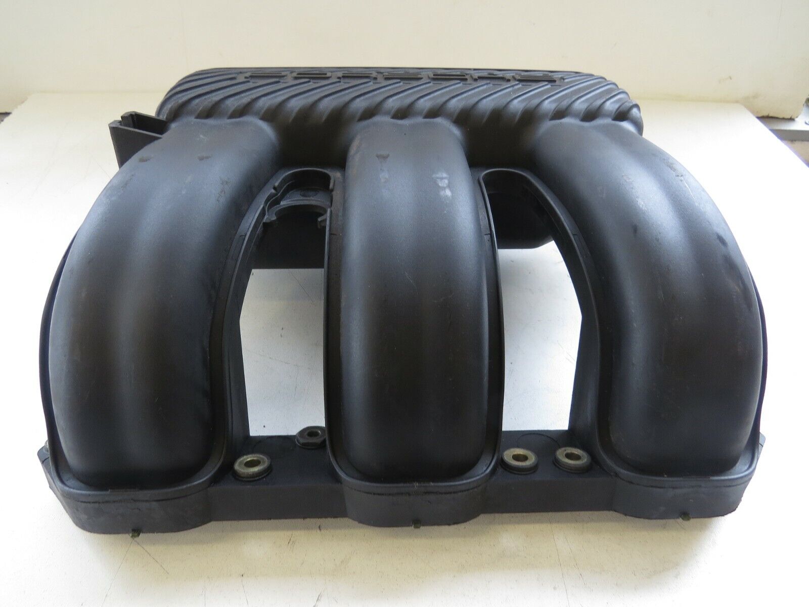 Porsche 911 1999-2004 OEM Engine Intake Inlet Manifold Plenum Air Commutation - Image 3