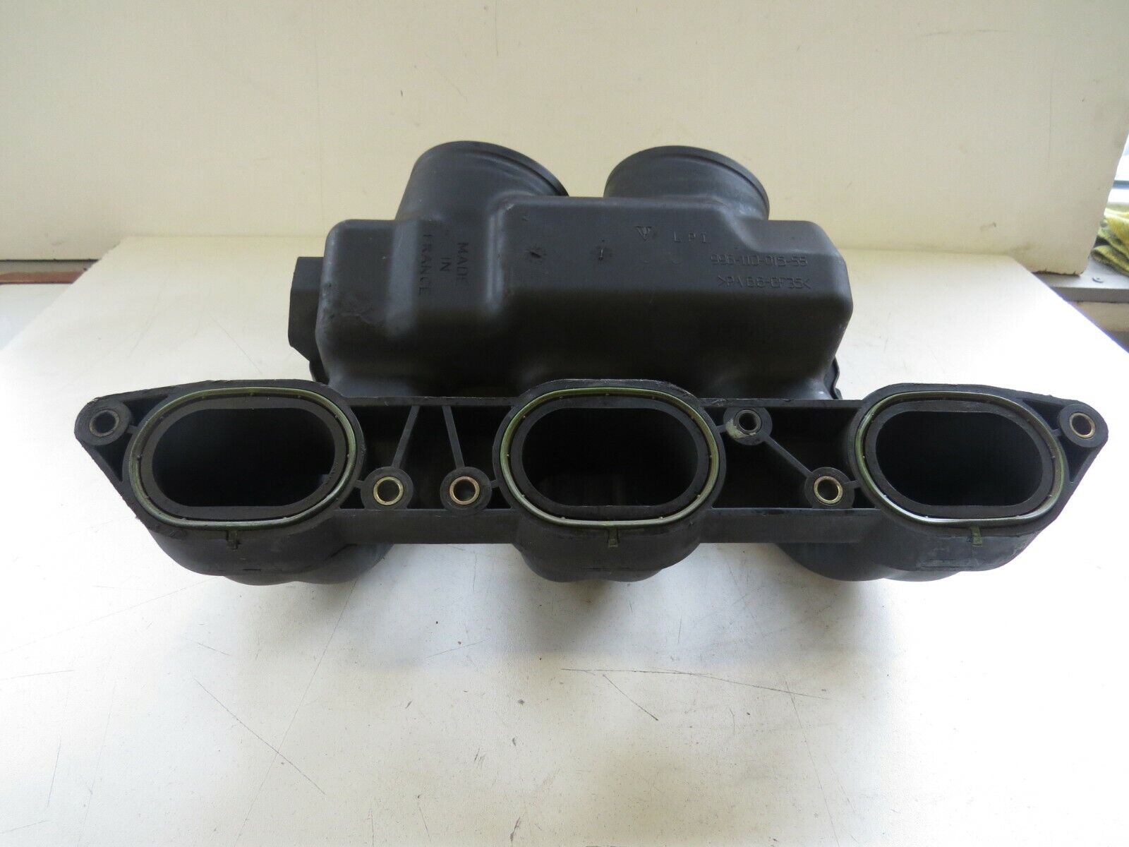 Porsche 911 1999-2004 OEM Engine Intake Inlet Manifold Plenum Air Commutation - Image 6