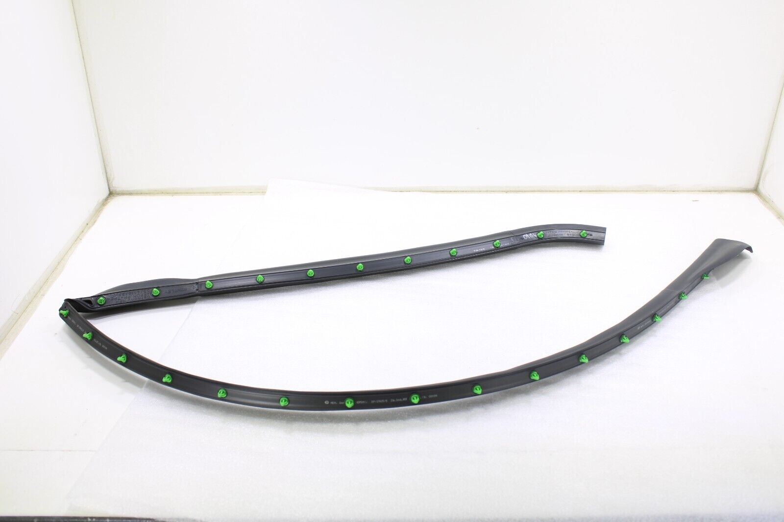 Bentley Continental GT OEM New Door Seal Door Molding Rear Right - Image 3
