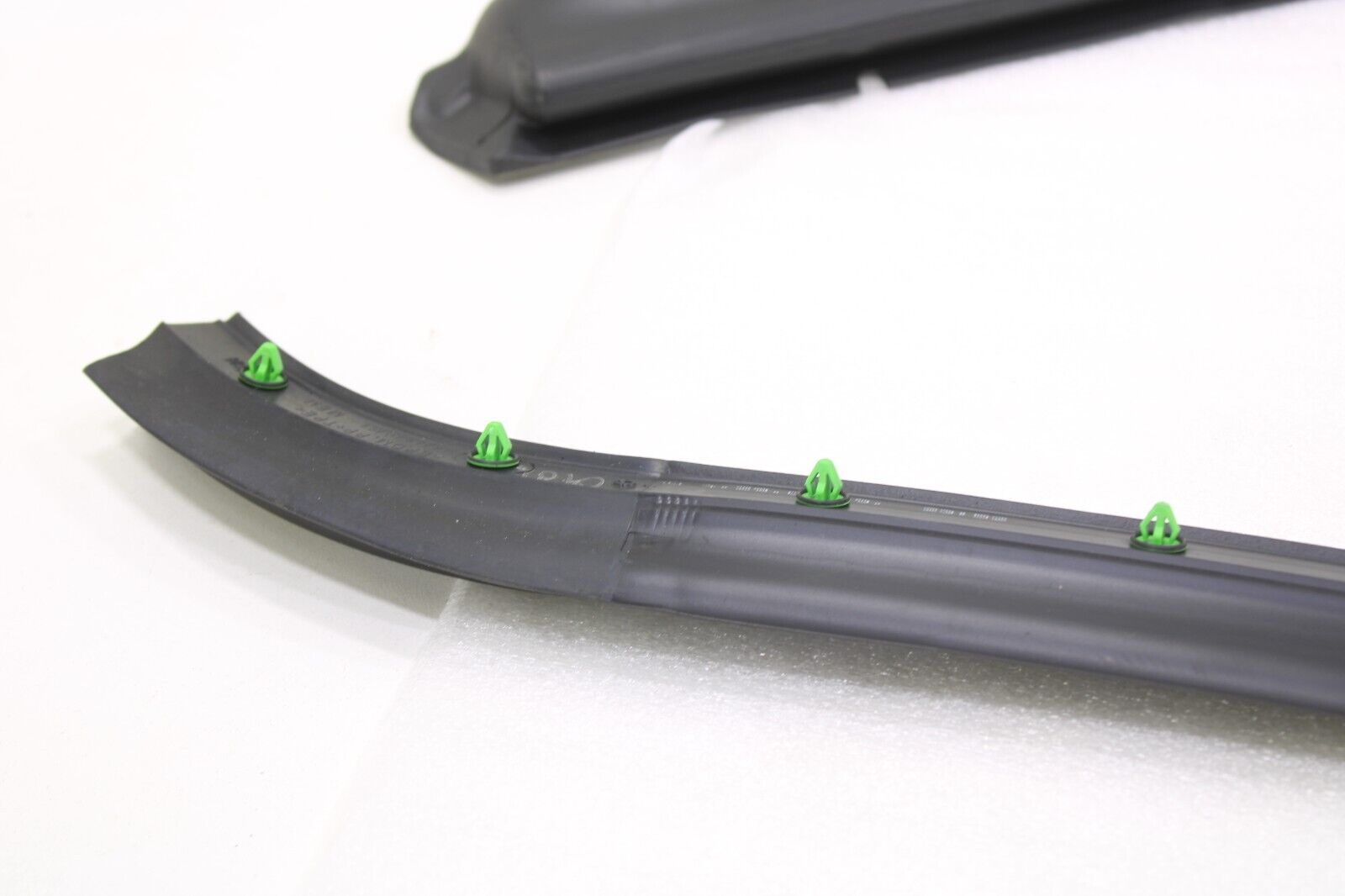 Bentley Continental GT OEM New Door Seal Door Molding Rear Right - Image 7