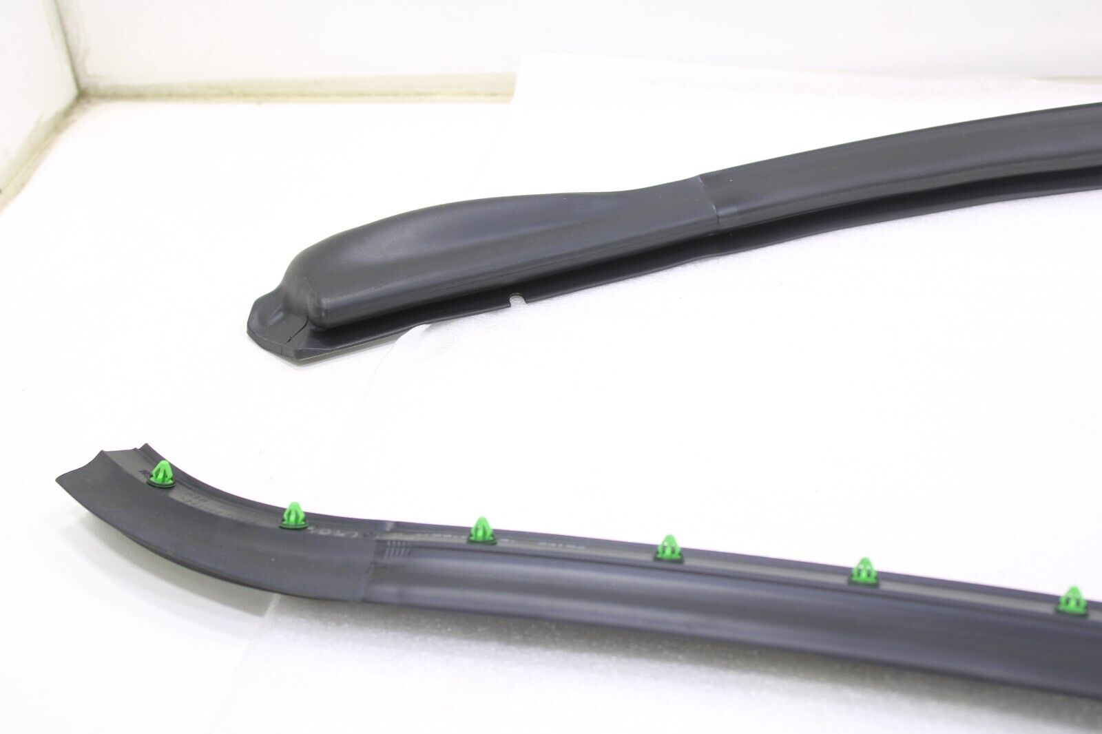 Bentley Continental GT OEM New Door Seal Door Molding Rear Right - Image 8