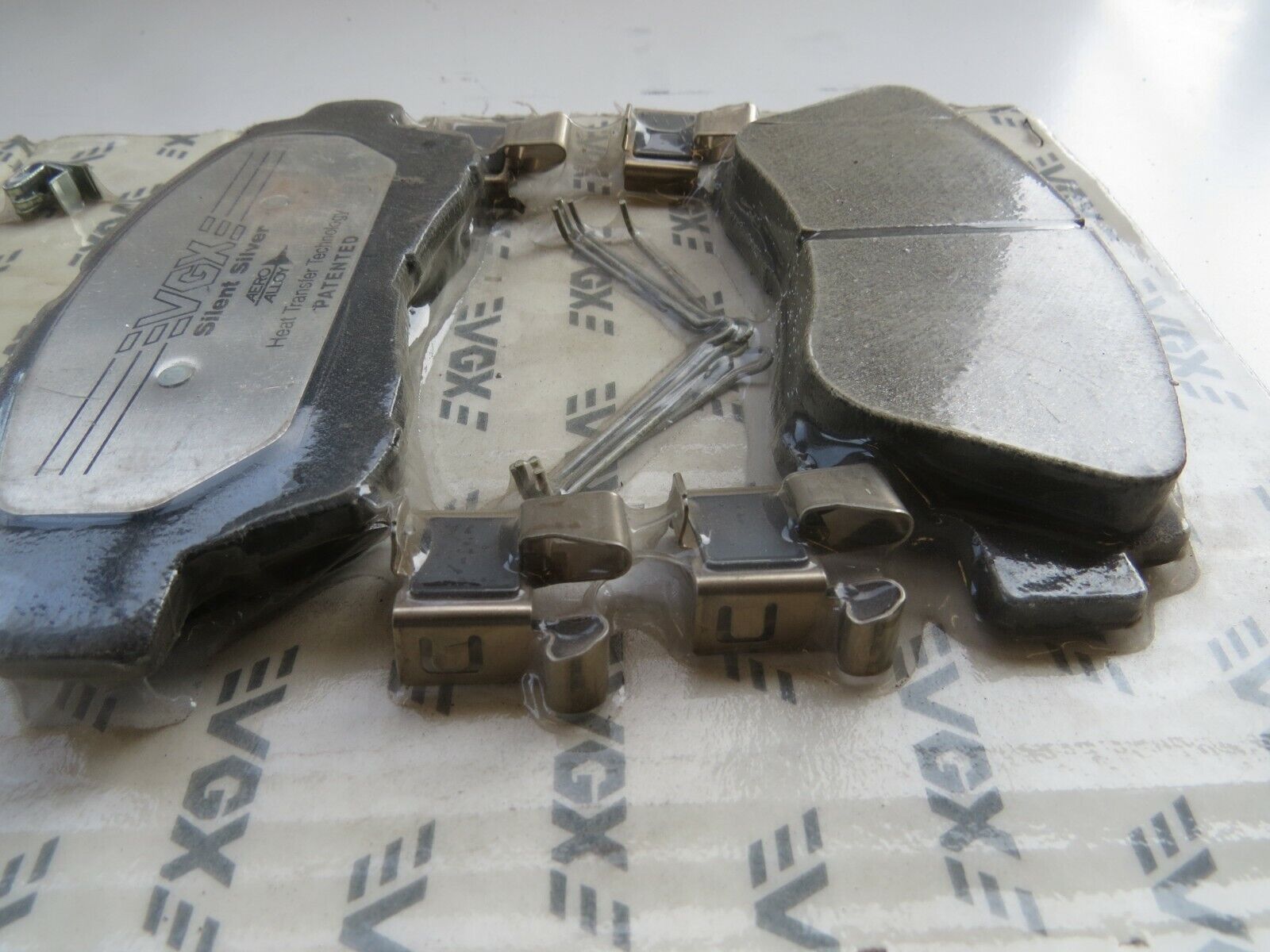 Toyota Camry Celica Lexus LS400 1990-1999 Brake Pads Set Front - Image 5