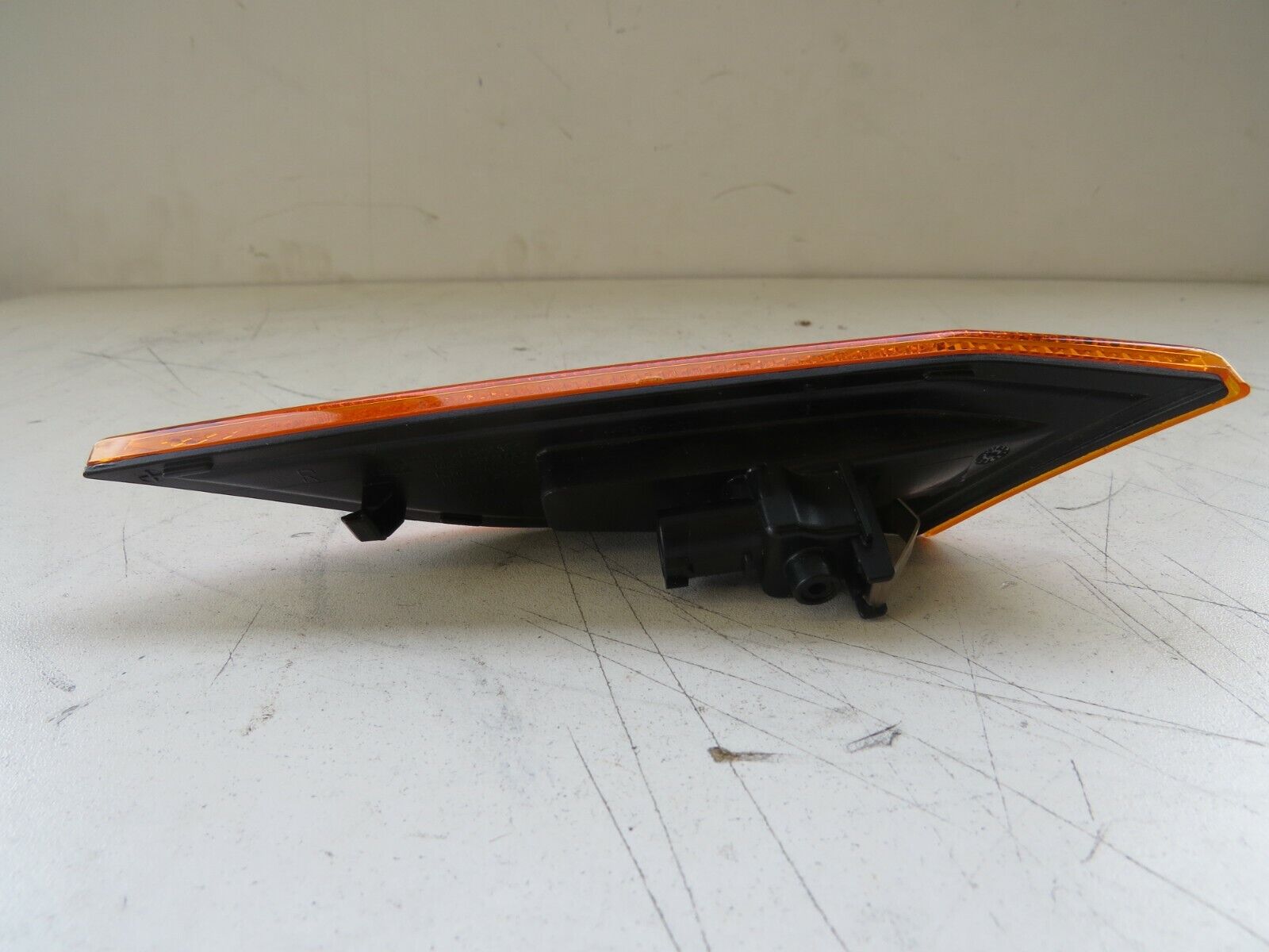 Porsche 911 2014-2015 OEM Front Right Side Marker Turn Signal Lamp Assembly – Image 7
