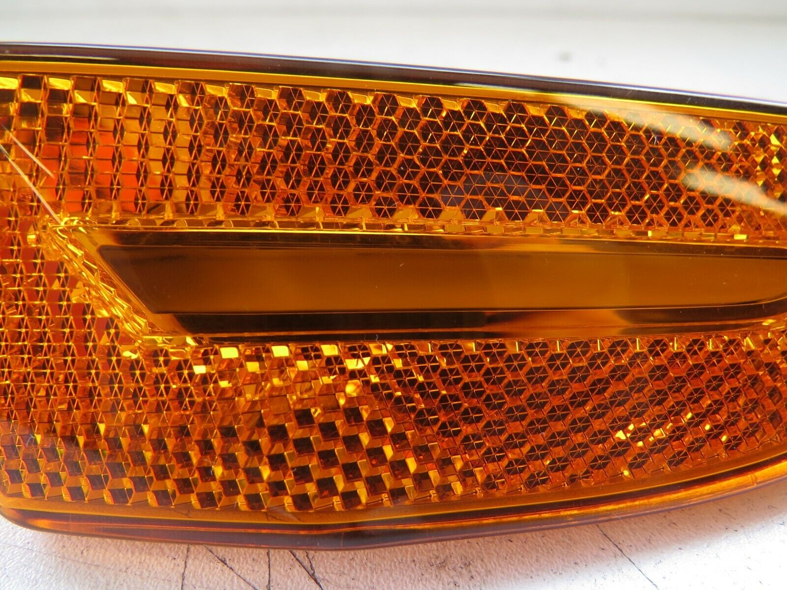 Porsche 911 2014-2015 OEM Front Right Side Marker Turn Signal Lamp Assembly – Image 9