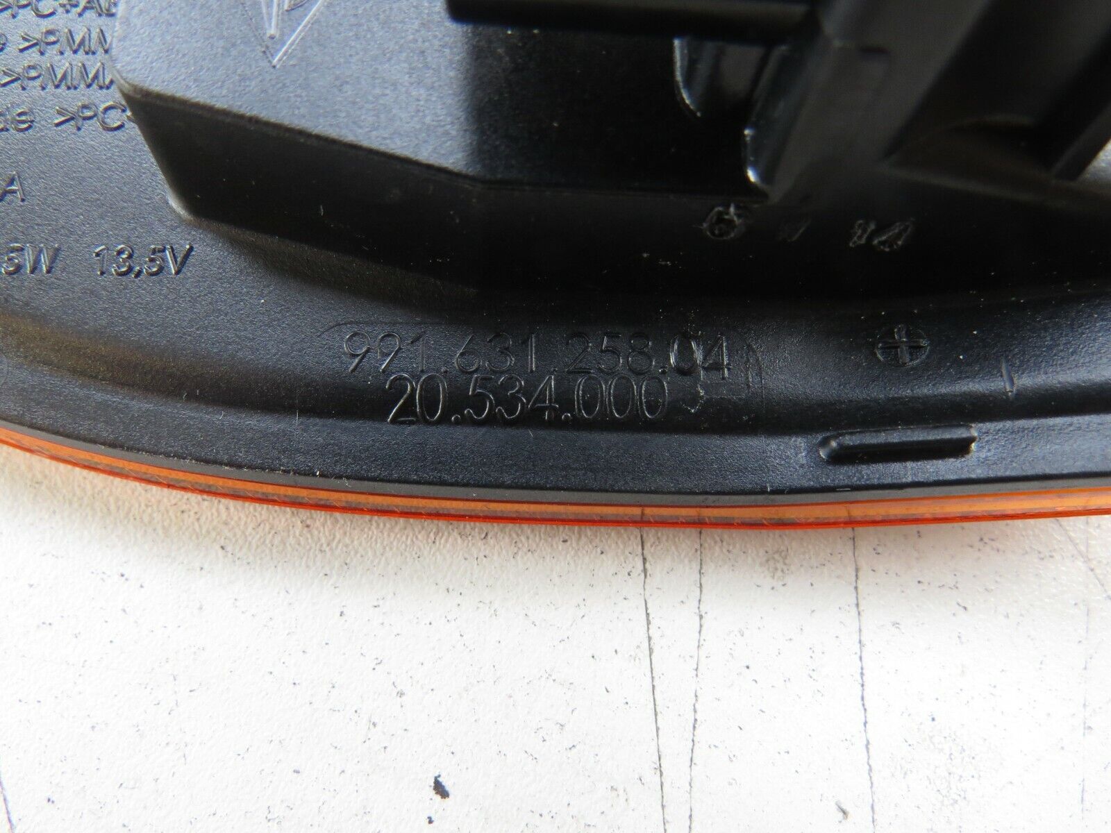 Porsche 911 2014-2015 OEM Front Right Side Marker Turn Signal Lamp Assembly – Image 11