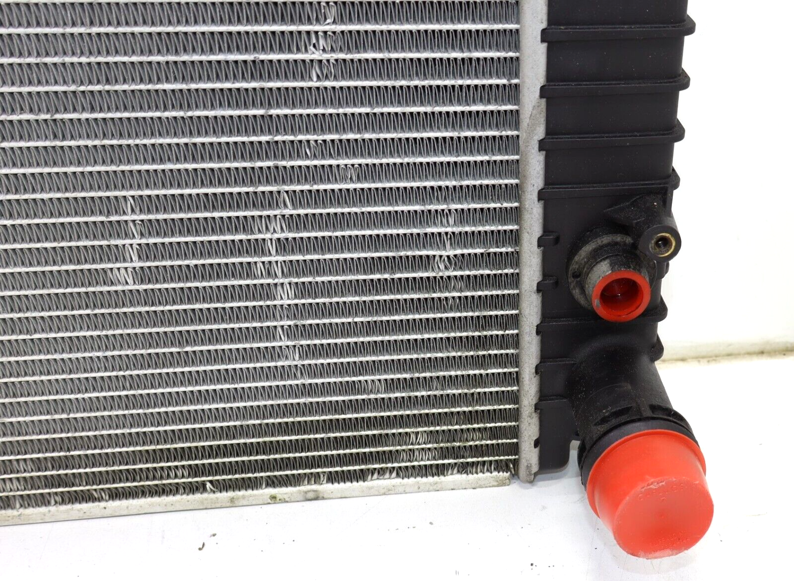 Audi A6 A6 Quattro 2005-2011 OEM Engine Cooling Radiator – Image 6