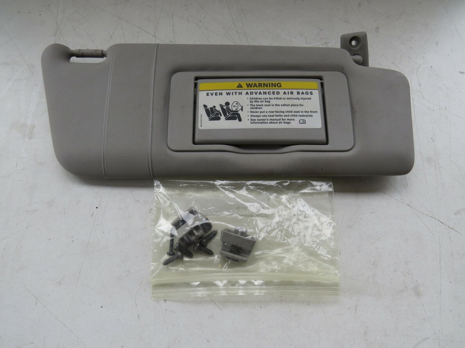 Mercedes W203 C230 C320 2001-2004 2005 2006 2007 OEM Sun Visor Front Right - Image 7