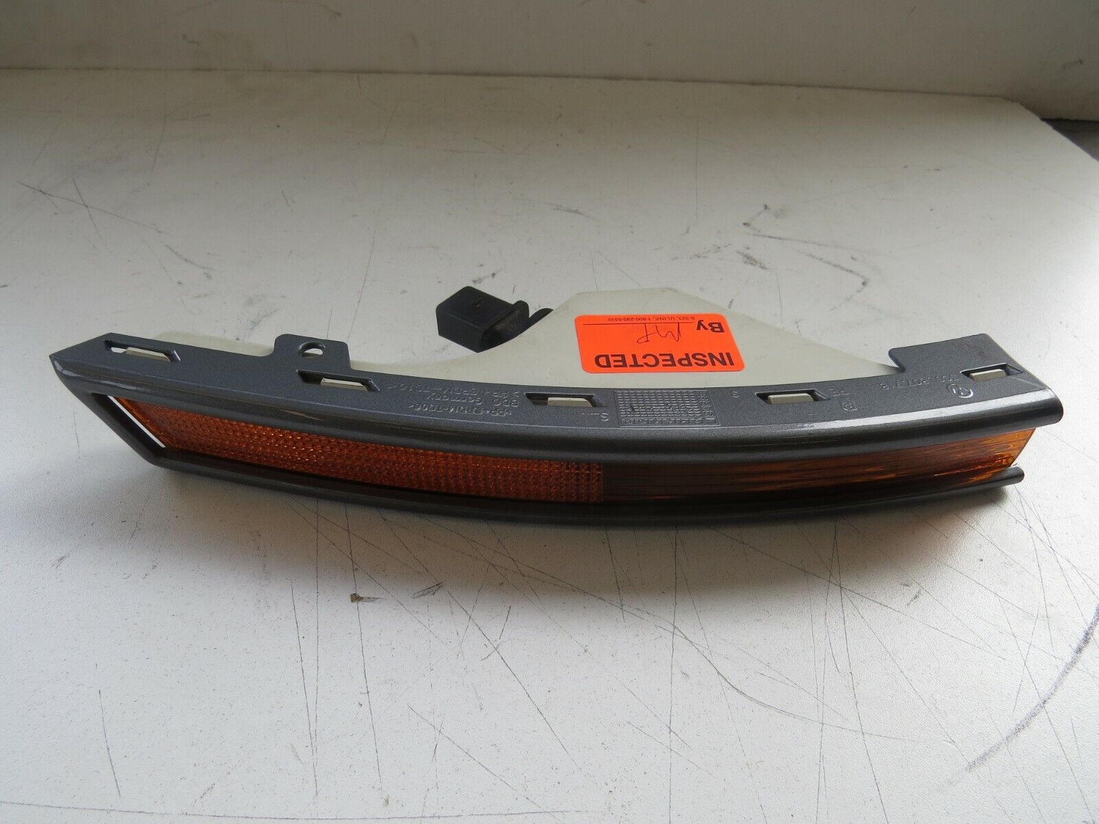 Volkswagen Passat 2006 2007 2008 2009 2010 OEM Turn Signal Lamp Front Right - Image 3