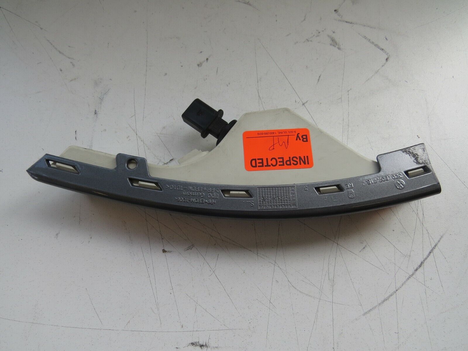 Volkswagen Passat 2006 2007 2008 2009 2010 OEM Turn Signal Lamp Front Right - Image 4