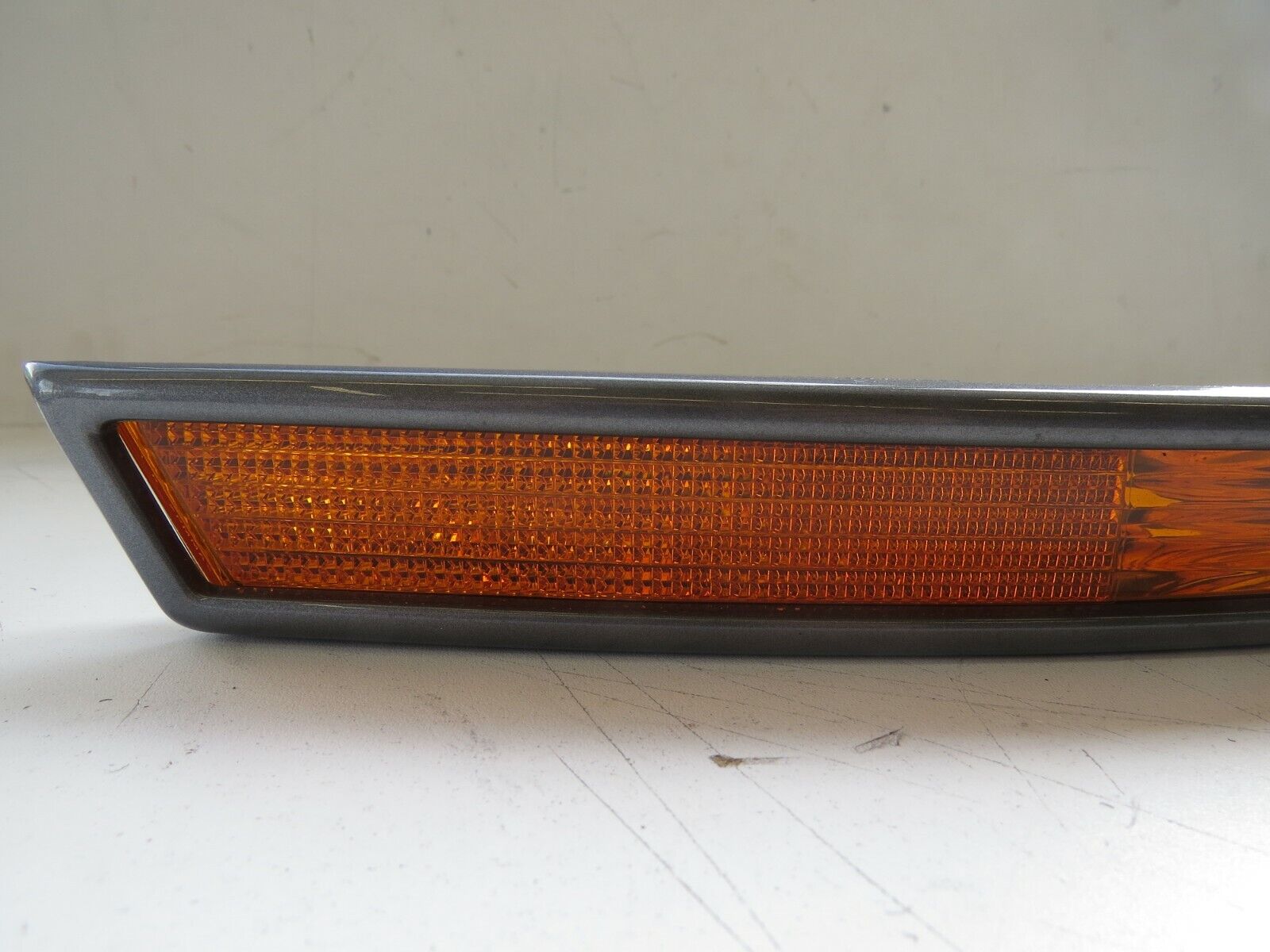 Volkswagen Passat 2006 2007 2008 2009 2010 OEM Turn Signal Lamp Front Right - Image 7