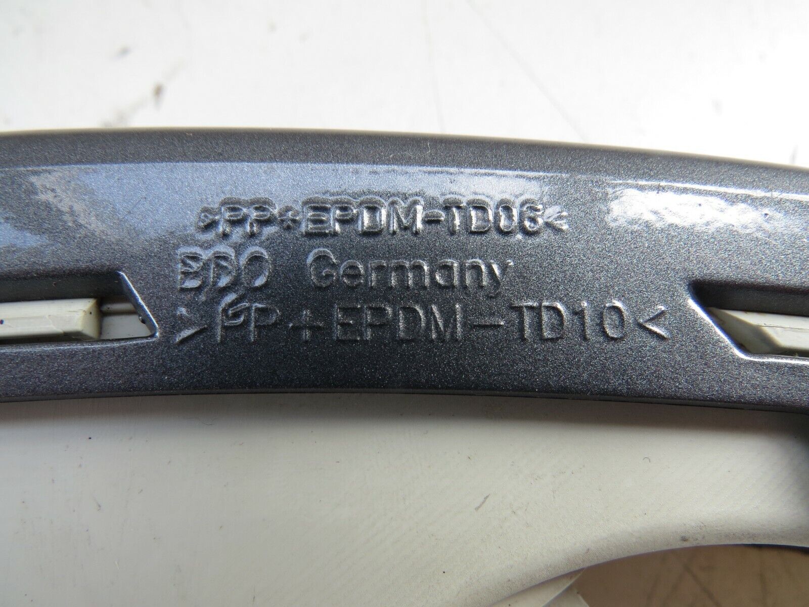 Volkswagen Passat 2006 2007 2008 2009 2010 OEM Turn Signal Lamp Front Right - Image 10