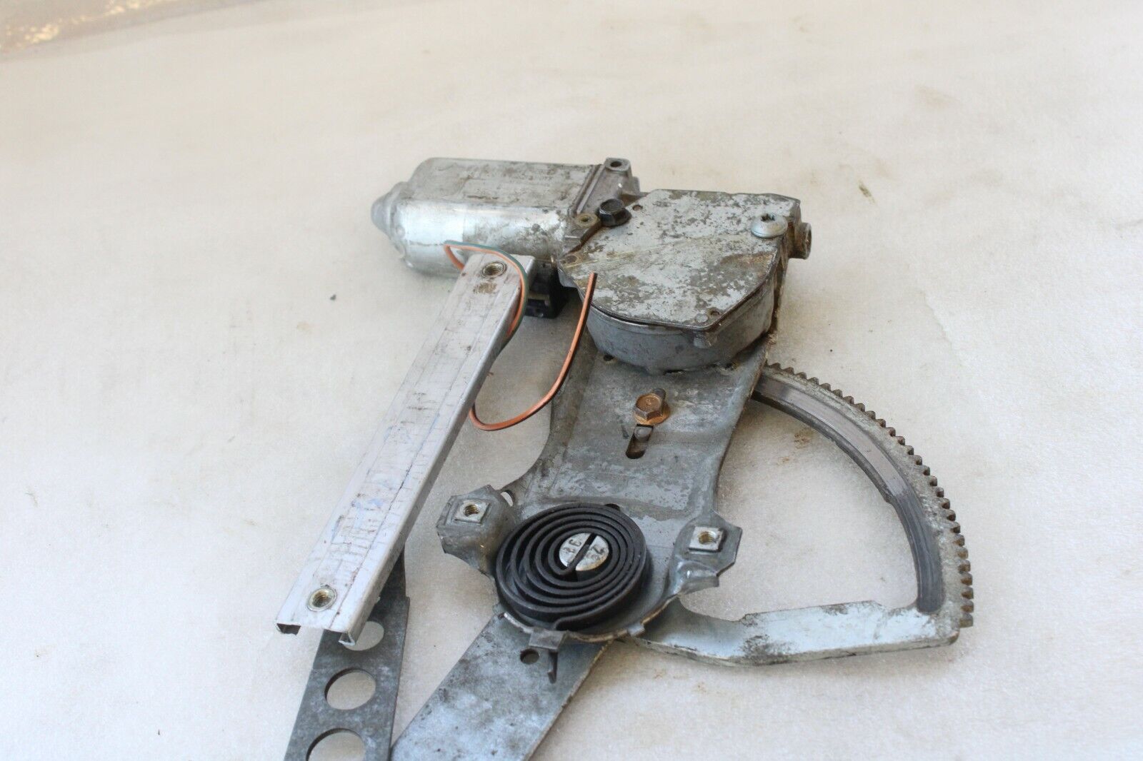 Jaguar Vanden Plas XJ12 XJ6 XJS 1991 1992 1993 1994 OEM Window Regulator w/Motor – Image 4