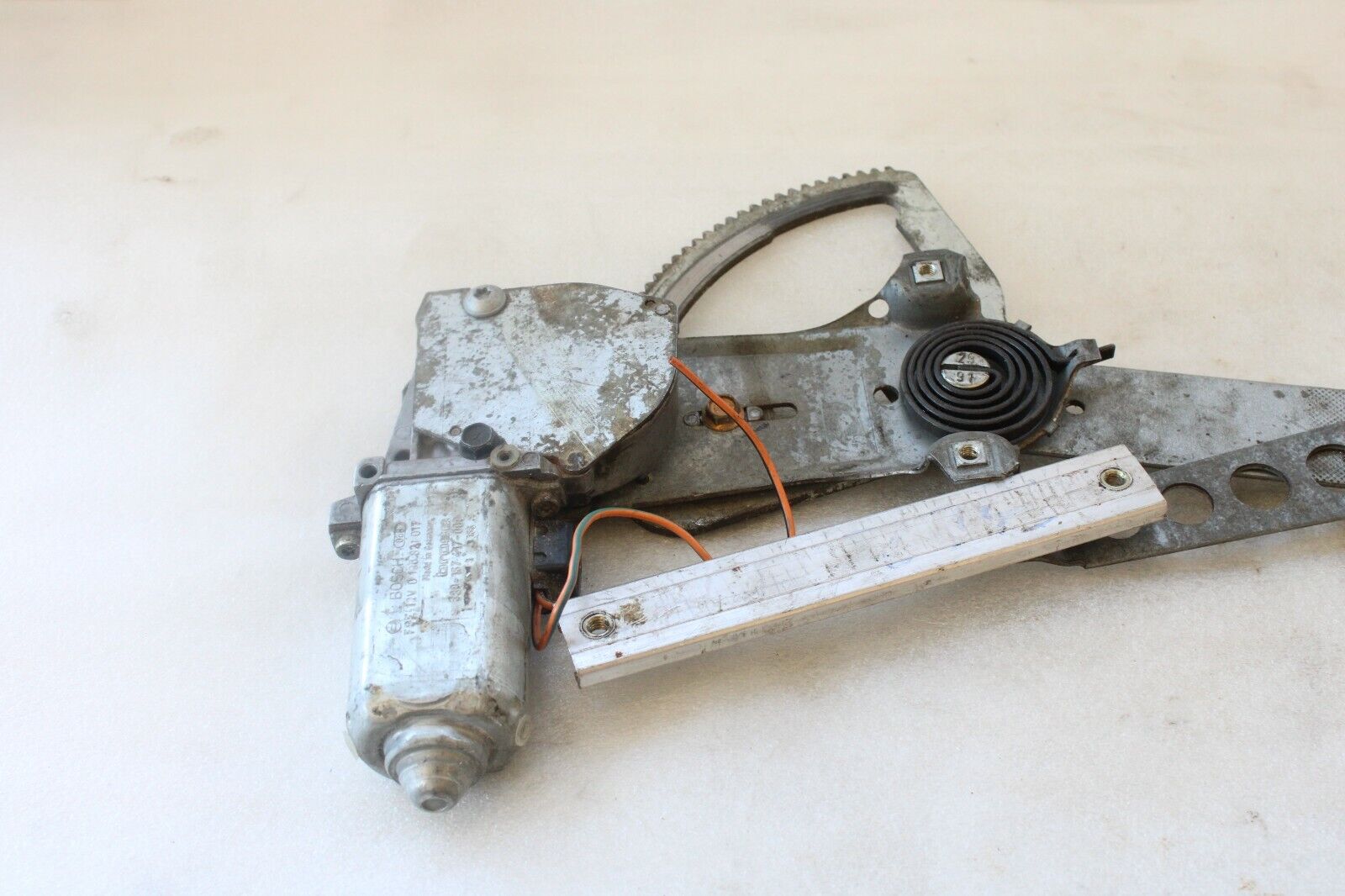 Jaguar Vanden Plas XJ12 XJ6 XJS 1991 1992 1993 1994 OEM Window Regulator w/Motor – Image 5