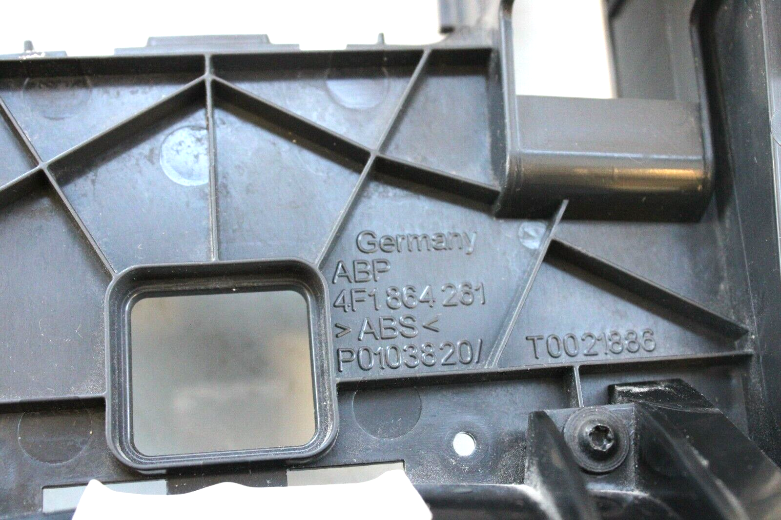Audi A6 Quattro S6 2005-2011 OEM Front Console Panel W/Cup Holder & Ashtray - Image 9