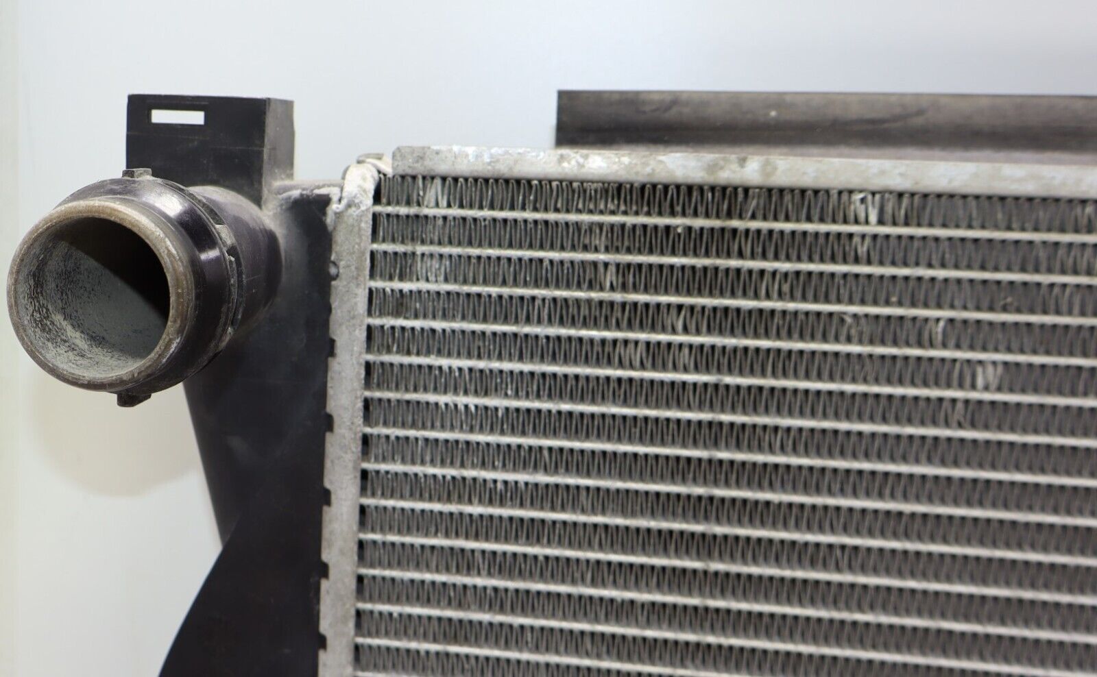 Audi A6 A6 Quattro 2005-2011 OEM Engine Cooling Radiator – Image 4