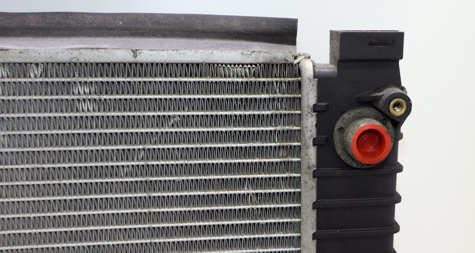 Audi A6 A6 Quattro 2005-2011 OEM Engine Cooling Radiator – Image 5
