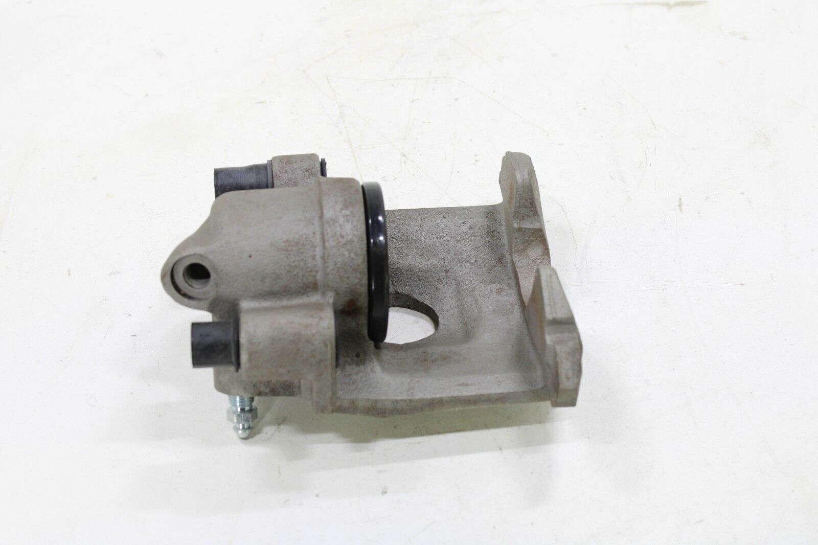 Volkswagen 1984-1999 OEM Rebuilt Brake Caliper Front Left – Image 3