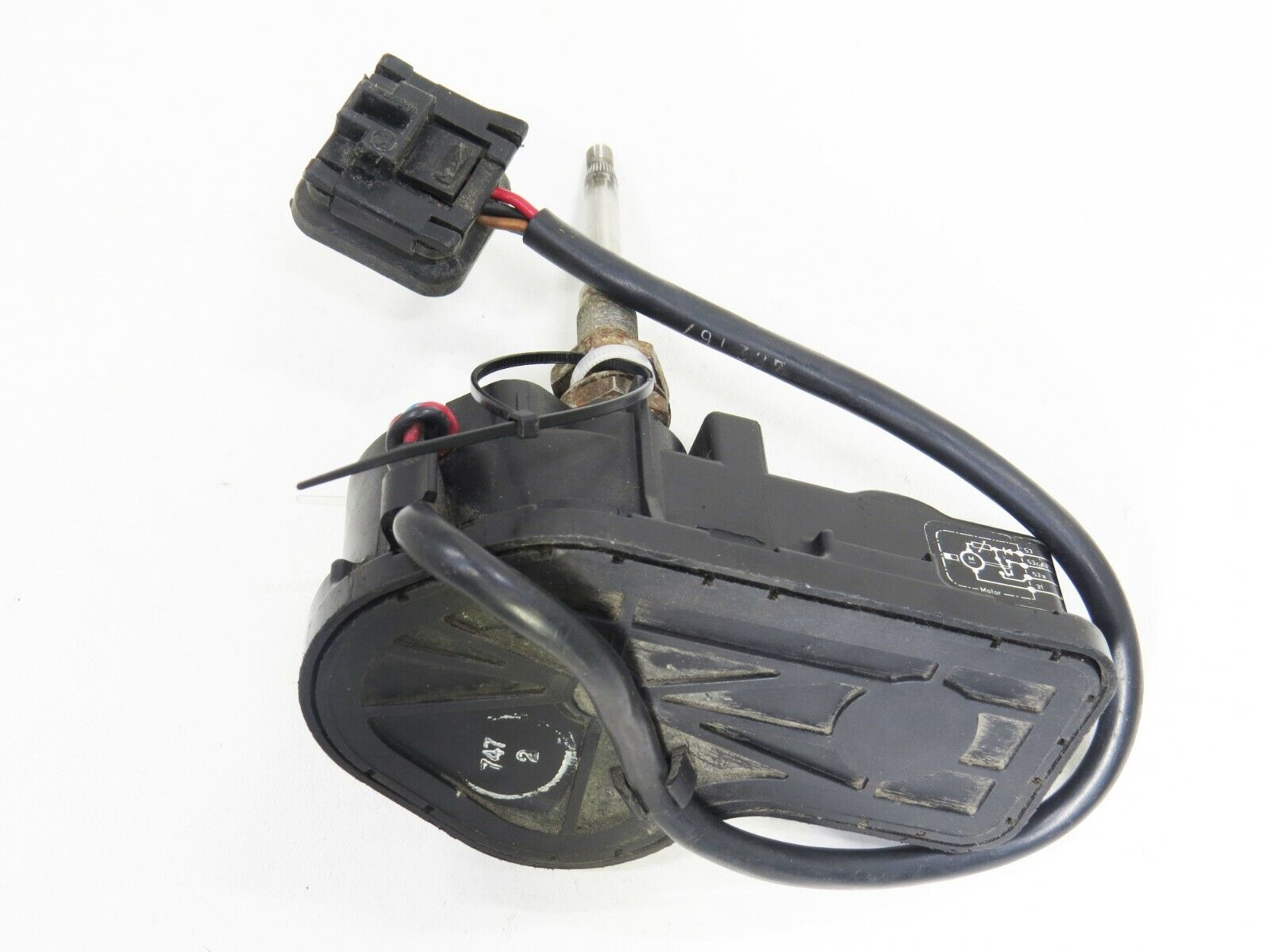 Mercedes W126 OEM Headlight Wiper Motor Right (Passenger Side) - Image 2