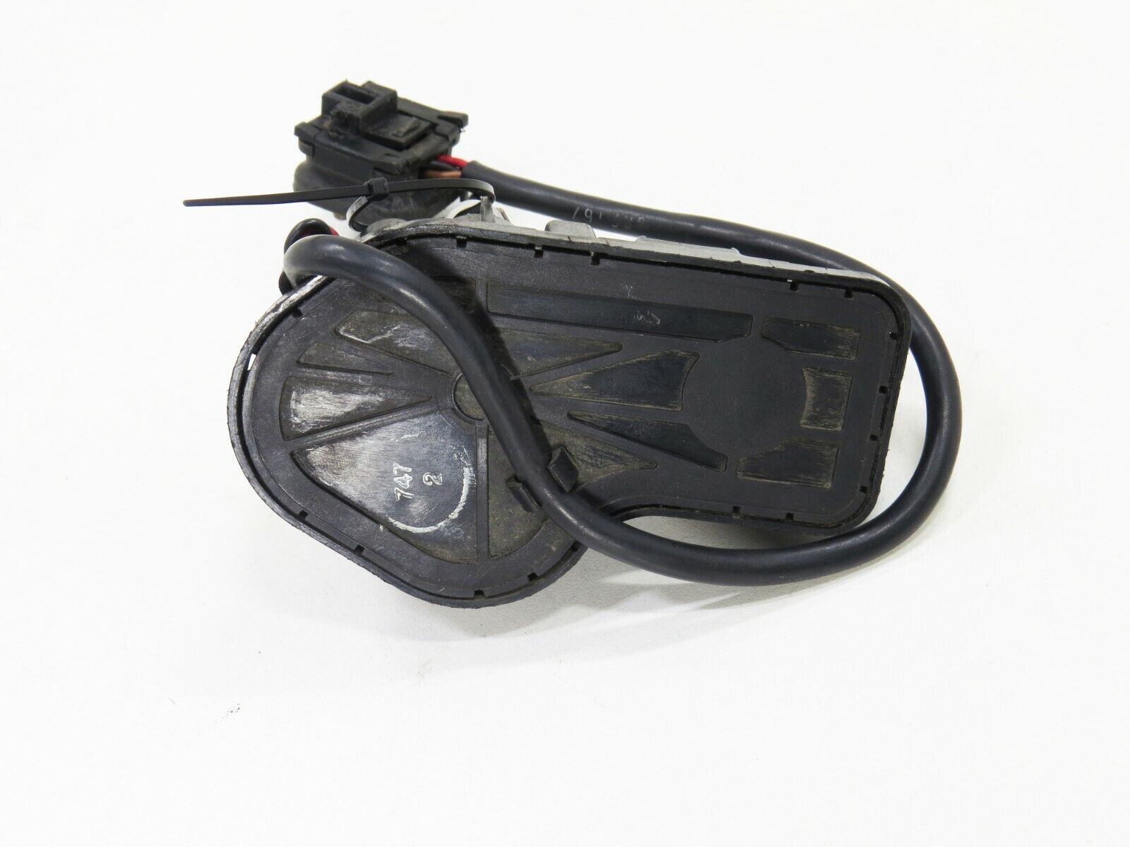 Mercedes W126 OEM Headlight Wiper Motor Right (Passenger Side) - Image 5