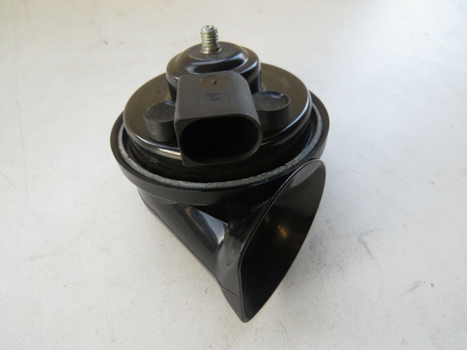 Porsche Cayenne 2003 2004 2005 2006 2007 2008 2009 2010 OEM Lower Tone Horn - Image 3