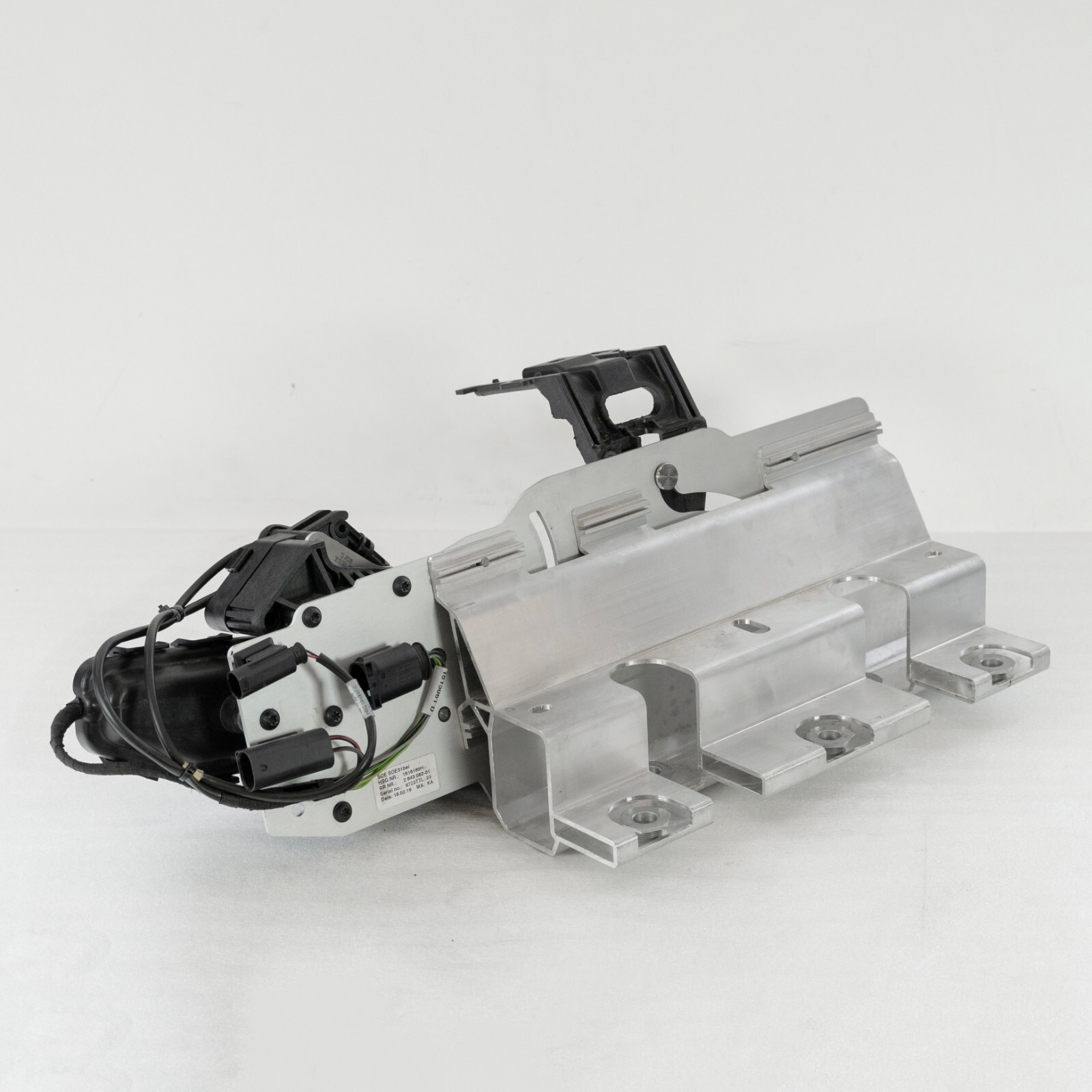 Rolls Royce Cullinan Spirit of Ecstasy Retraction Mechanism OEM 2018-2023 + Core