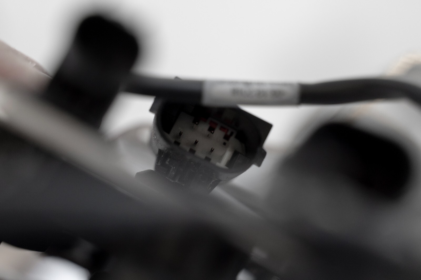 Rolls Royce Cullinan Spirit of Ecstasy Retraction Mechanism OEM 2018-2023 + Core - Image 13