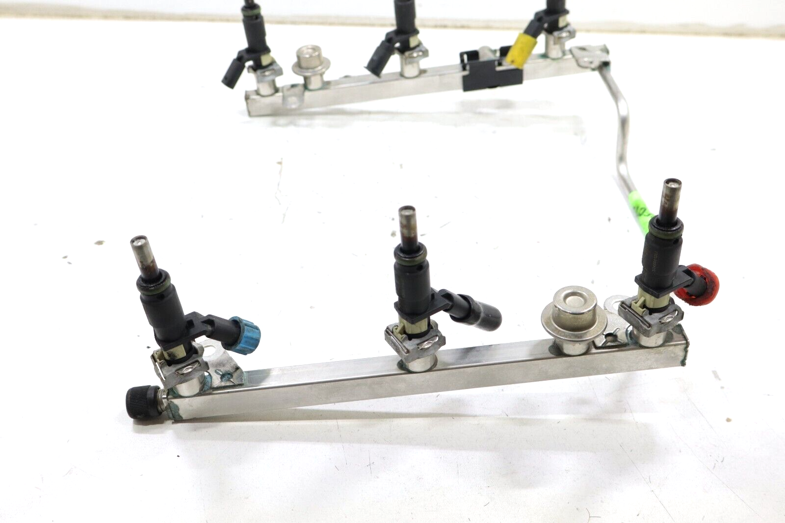 Mercedes C350 CLK350 E350 ML350 ML450 SLK350 2006-2013 OEM Fuel Rail w/Injectors - Image 4