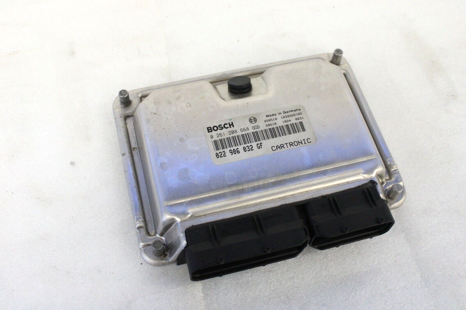 Porsche Cayenne 2005-2006 OEM ECM Electronic Control Module Unit ECU 95561860110