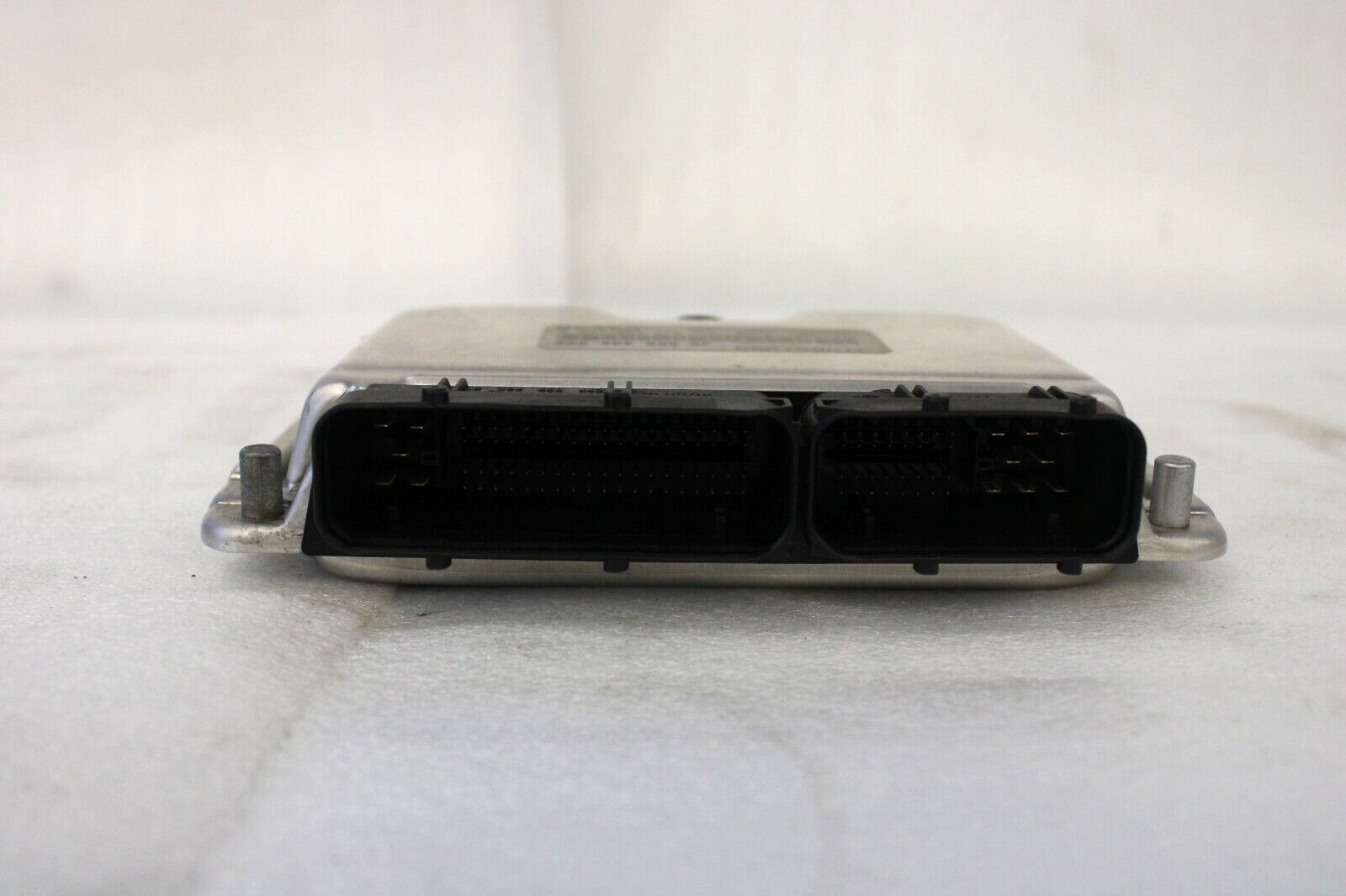 Porsche Cayenne 2005-2006 OEM ECM Electronic Control Module Unit ECU 95561860110 – Image 7