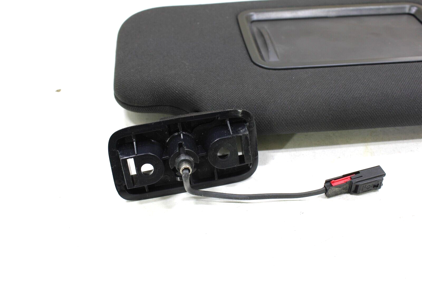 Land Rover Discovery 2017-2023 OEM Sun Visor Right (Passenger Side) - Image 7