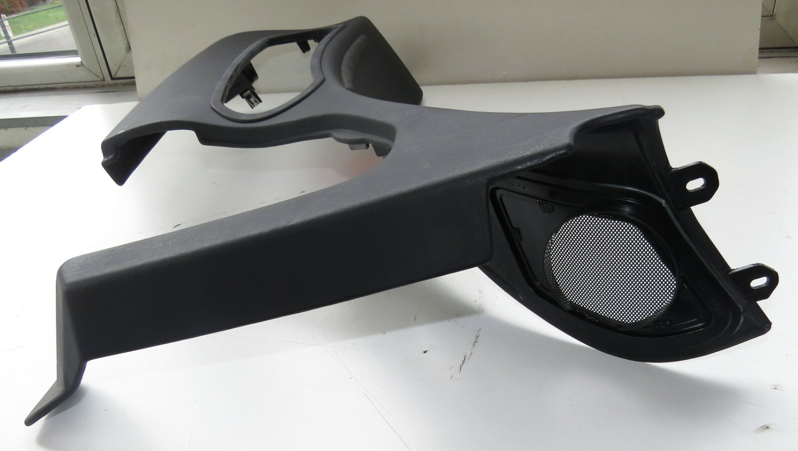 Mercedes SLS AMG 2012 Right Lining On Board Edge Interior Trim piece – Image 4