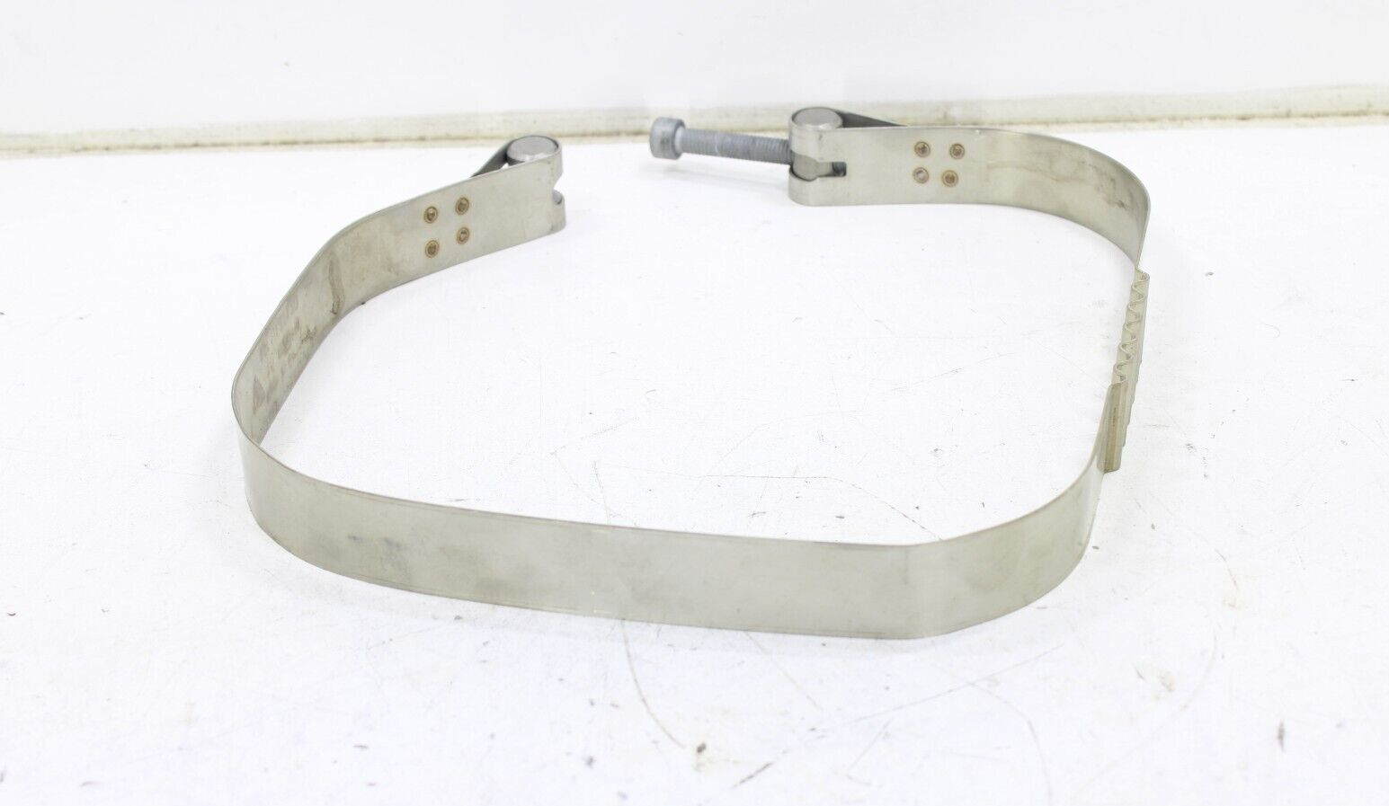 Porsche 911 3.8L 2014-2019 OEM Exhaust Muffler Bracket Tightening Strap - Image 4