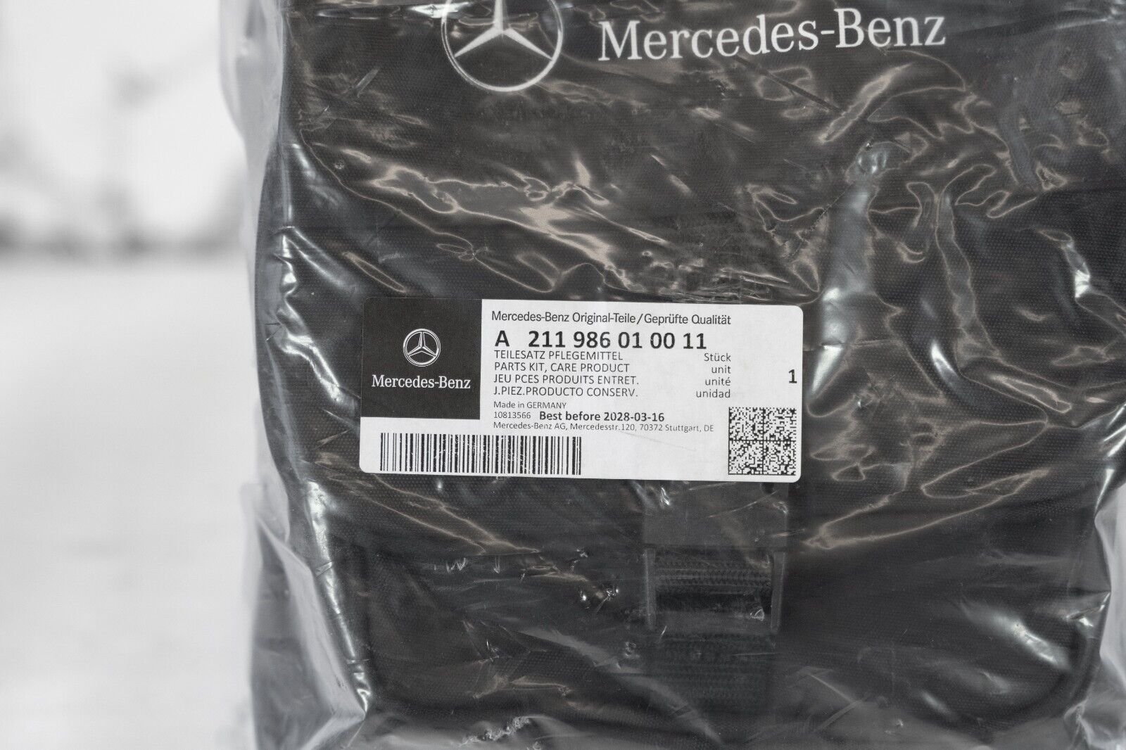 Mercedes-Benz Exterior car care kit with Case Genuine Original OEM New - Image 17