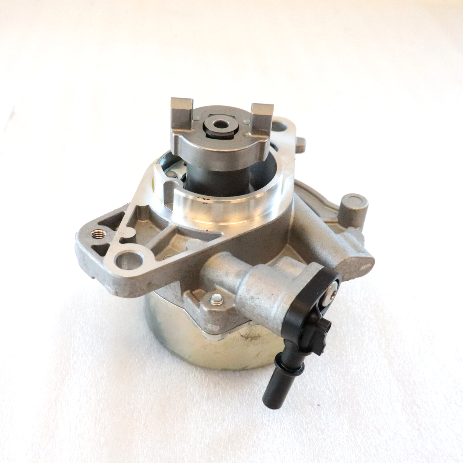 Ferrari Maserati Quattroporte 2014-2020 OEM Vacuum Pump Air Injection Pump - Image 2