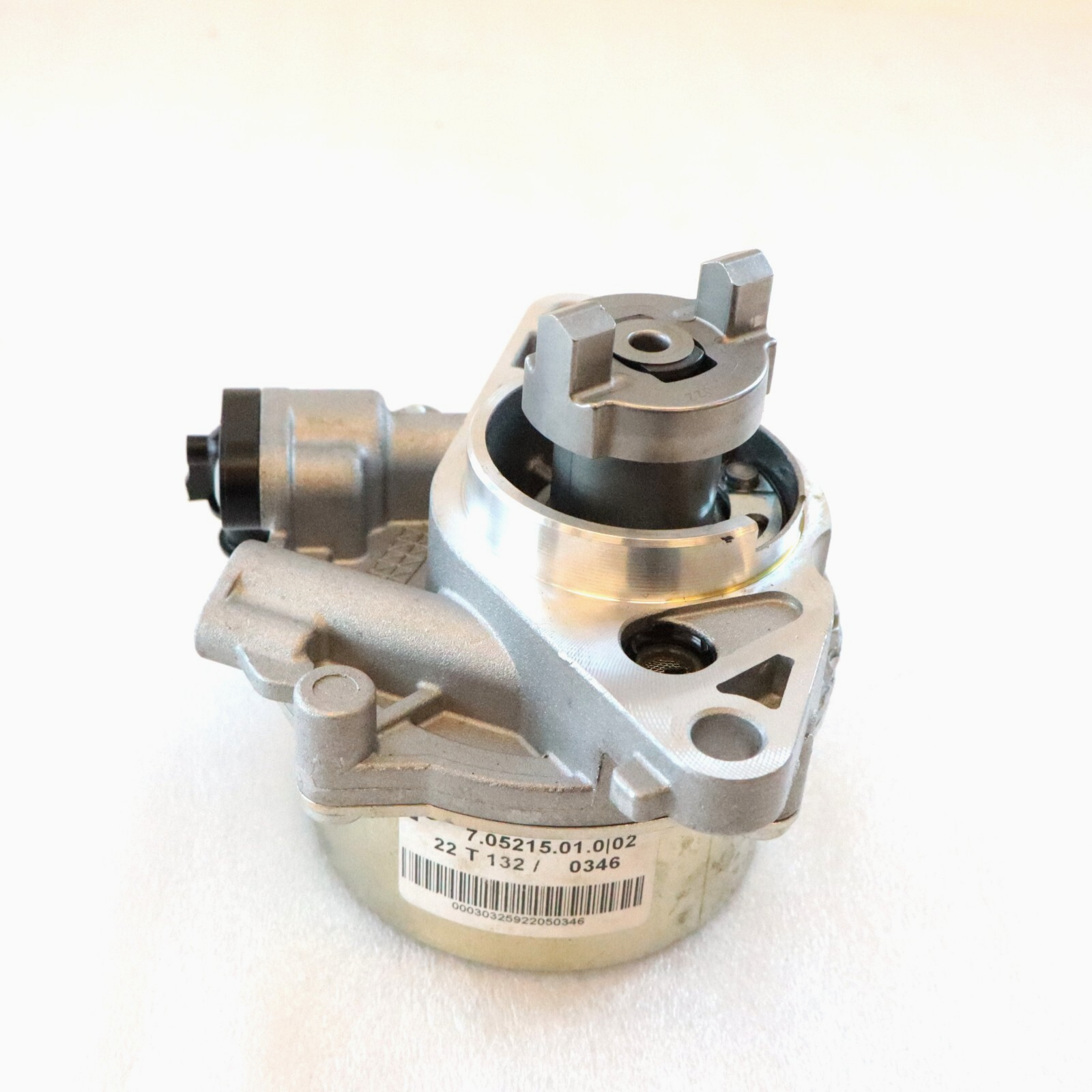 Ferrari Maserati Quattroporte 2014-2020 OEM Vacuum Pump Air Injection Pump - Image 4