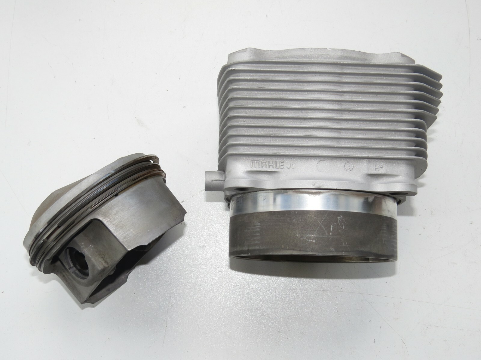 Porsche 911 964 3.6L 1989-1994 OEM Engine Piston and Cylinder Sleeve – Image 3