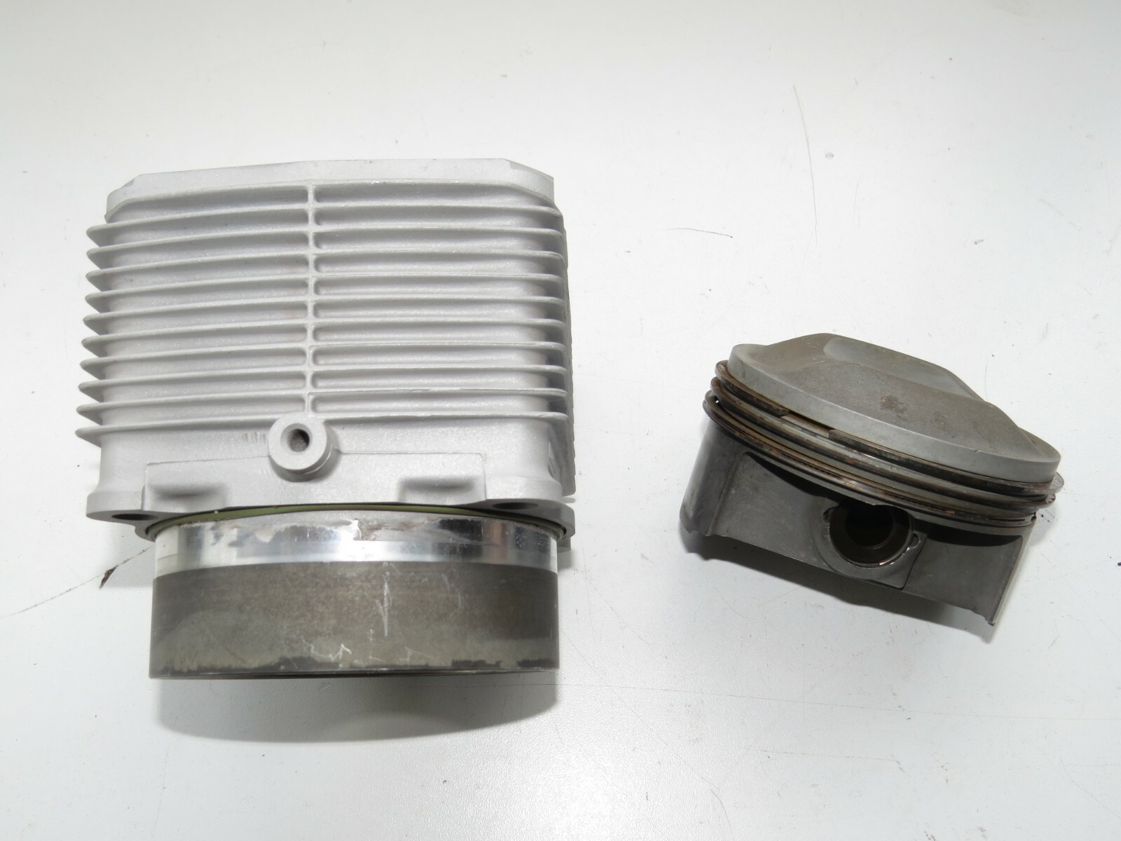 Porsche 911 964 3.6L 1989-1994 OEM Engine Piston and Cylinder Sleeve – Image 6