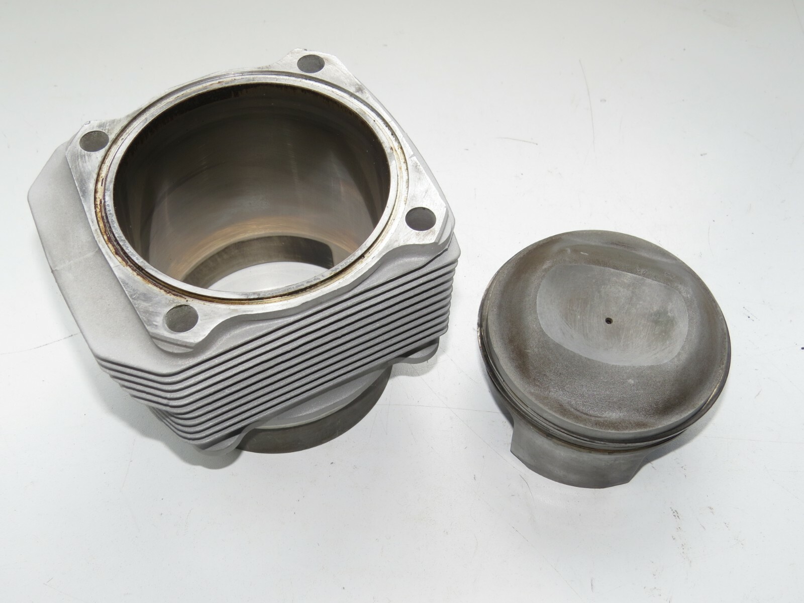 Porsche 911 964 3.6L 1989-1994 OEM Engine Piston and Cylinder Sleeve – Image 10