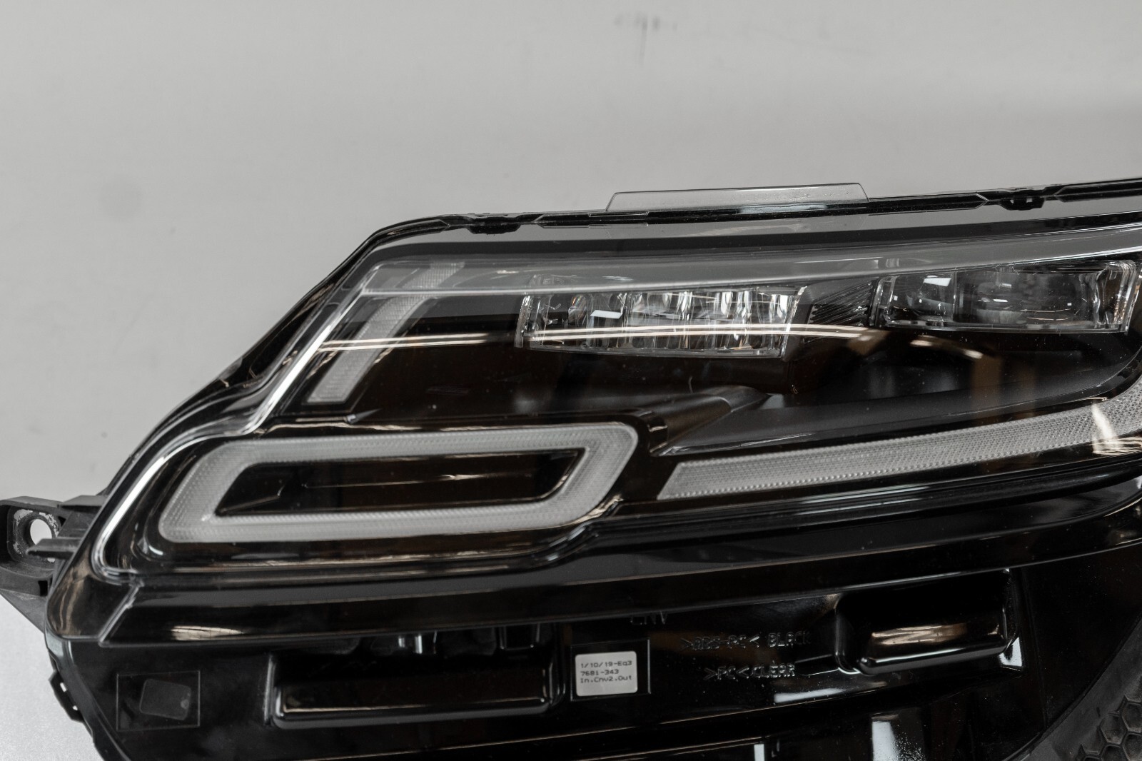 Range Rover Velar Headlight OEM 2020 Genuine Original Left Driver Side – Image 2