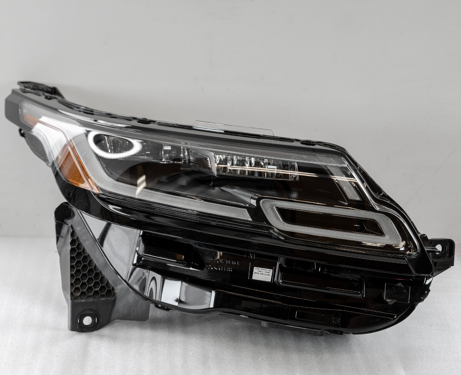 Range Rover Velar Headlight OEM 2020 Genuine Original RIGHT Passenger Side