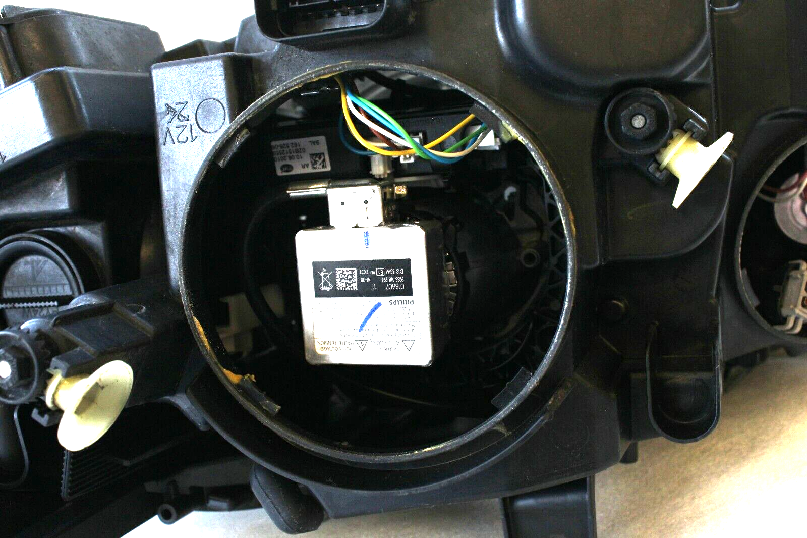 BMW X5 2007-2011 OEM Headlight Front Right (Passenger Side) - Image 9