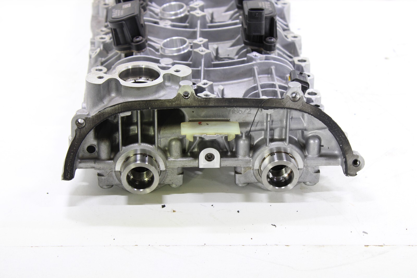 Audi RS7 Lamborghini Urus Bentley 2019- 2022 OEM 4L V8 Engine Valve Cover Right - Image 7