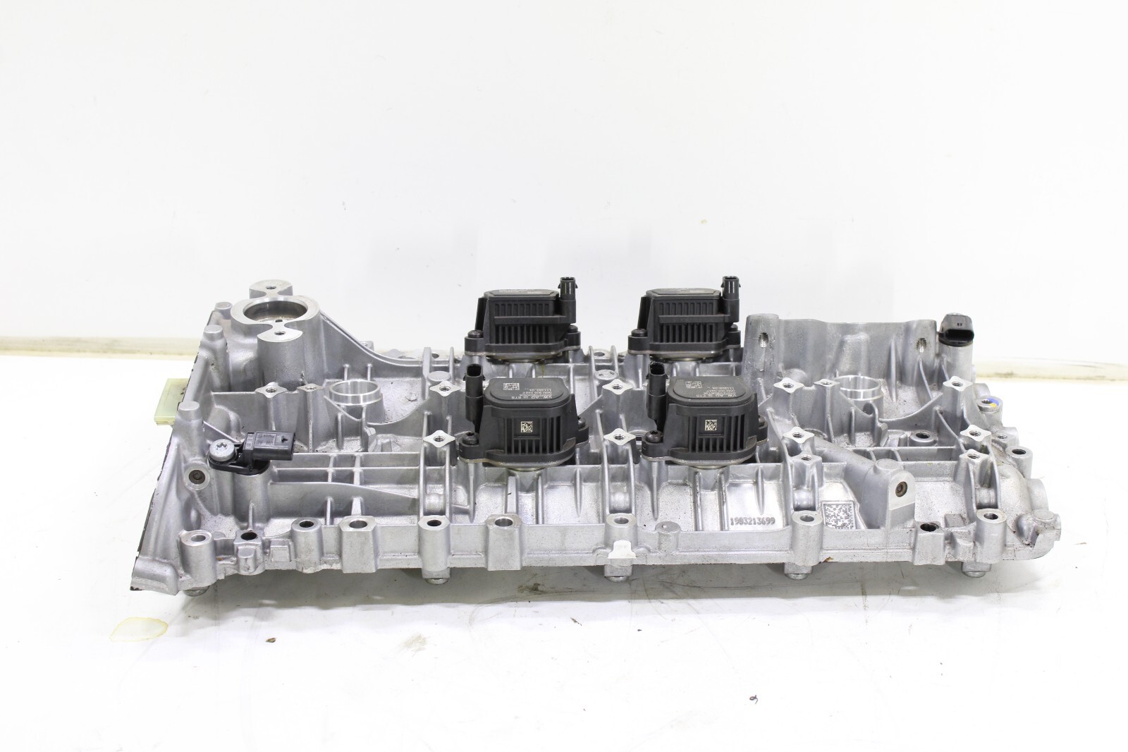 Audi RS7 Lamborghini Urus Bentley 2019- 2022 OEM 4L V8 Engine Valve Cover Right - Image 10