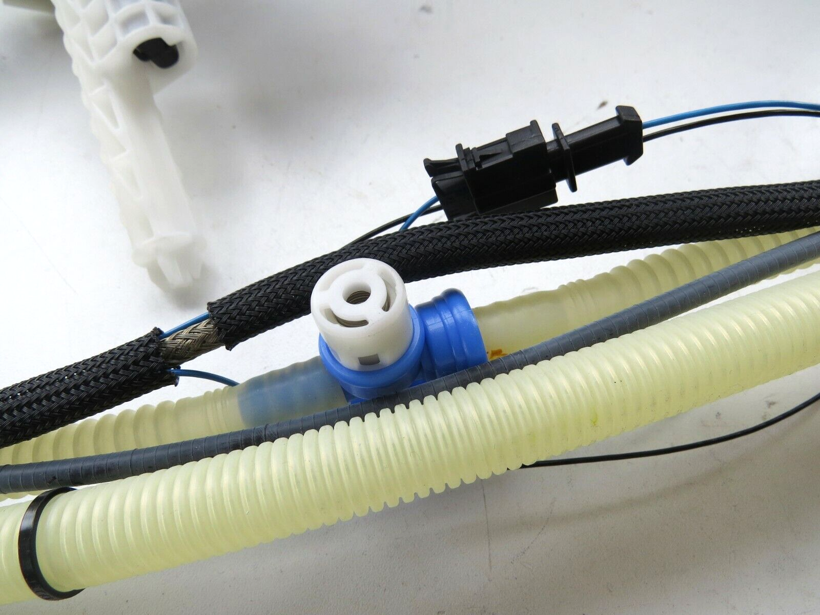 OEM NEW Land Rover Range Rover 2006-2009 Fuel Pump Module Level Sender Unit – Image 10