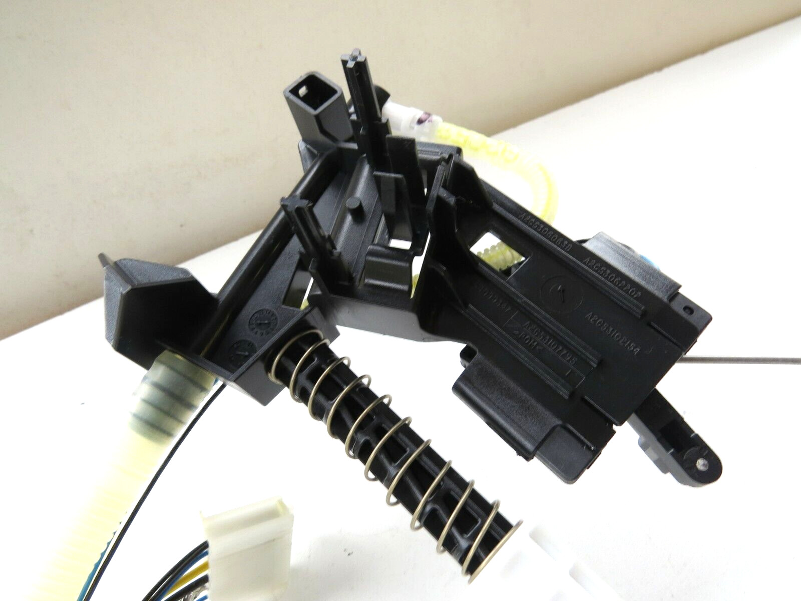 OEM NEW Land Rover Range Rover 2006-2009 Fuel Pump Module Level Sender Unit – Image 11