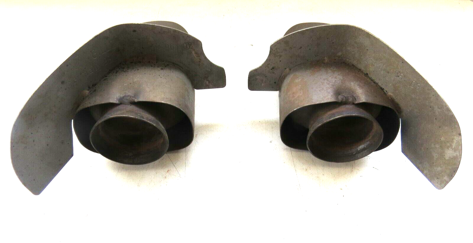 Porsche 911 3.6L 1995-1998 OEM Exhaust Tip Gillet Tailpipe Set (Rear LH & RH) – Image 5